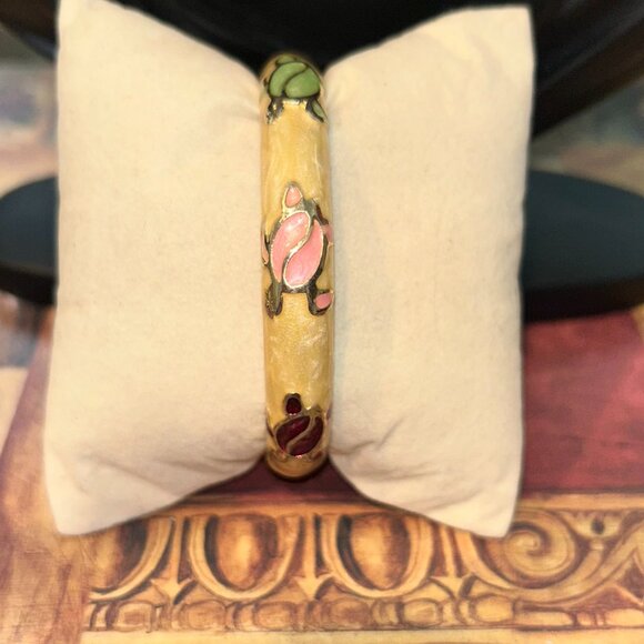 Elegant Multicolor Enamel Turtle Bangle - Picture 2 of 2